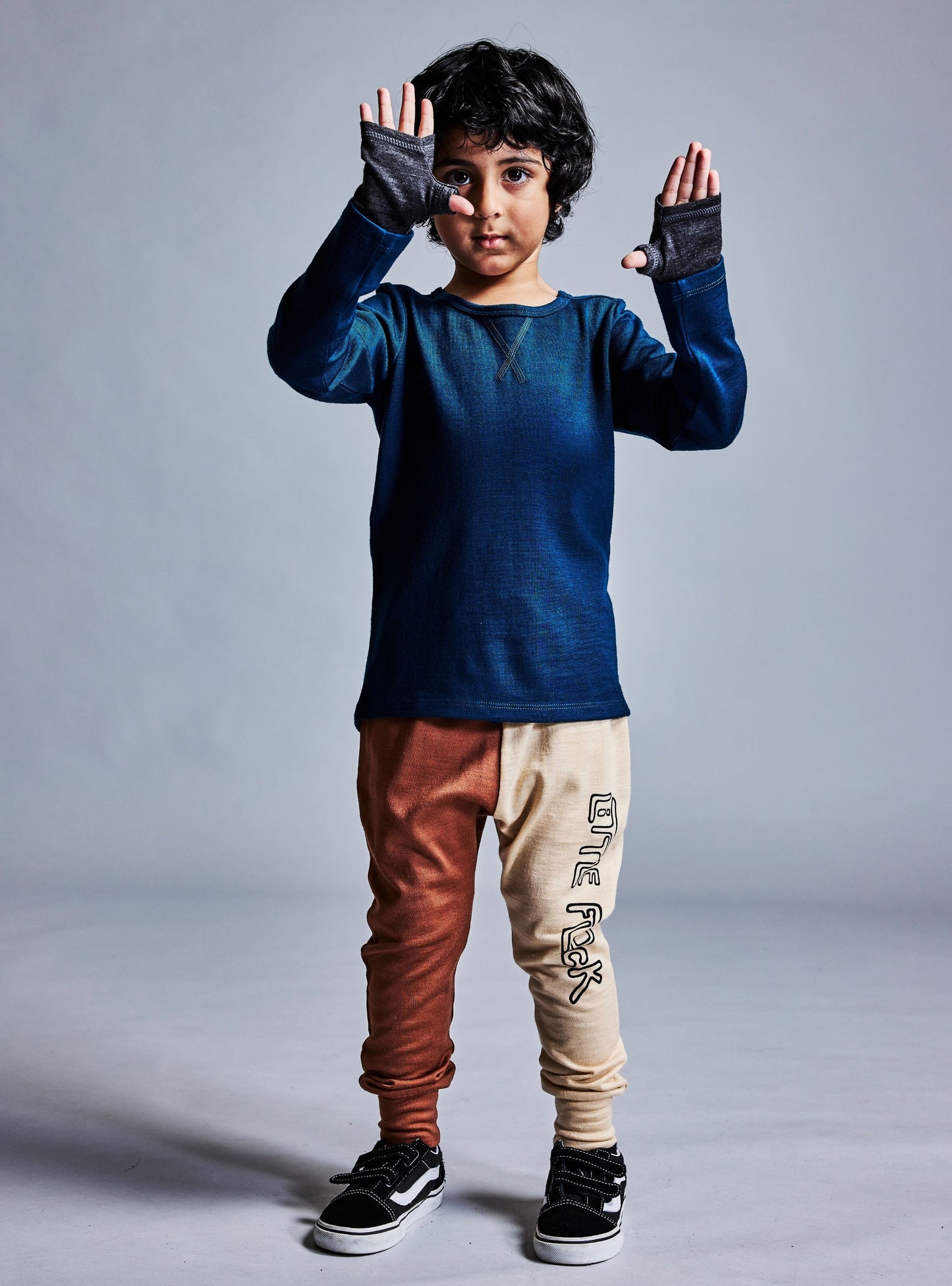 Little Flock of Horrors Merino Kids Handwarmers I Slate Grey