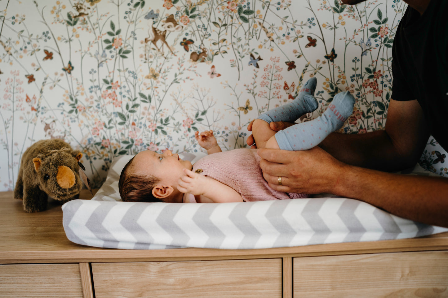 Lamington Merino Knee-High Baby Socks I Cream with Oatmeal Cross