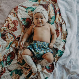 Merino Knee-High Baby Socks - Oatmeal with Cream Dot