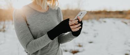 Women's Merino Wool Lightweight Handwarmers - Violet